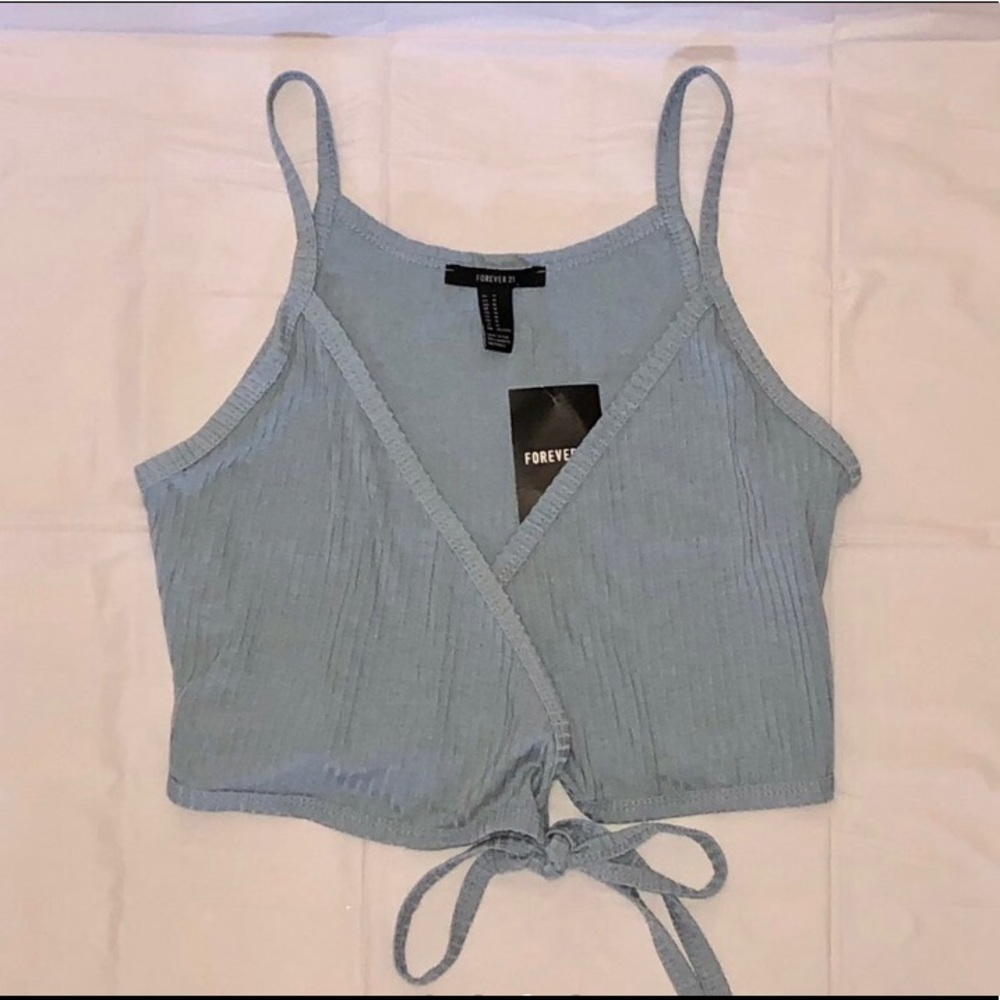 Tops - Picture 4 of 5